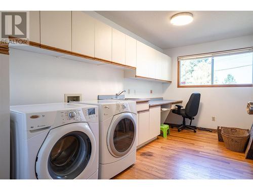 13710 Ponderosa Way, Coldstream, BC - Indoor Photo Showing Laundry Room