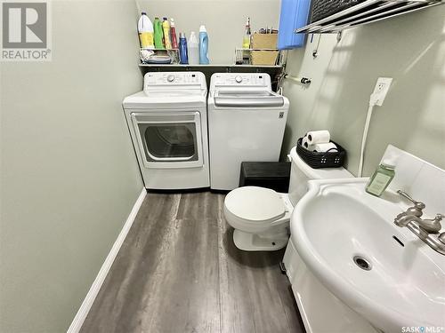 845 Garnet Street, Regina, SK - Indoor Photo Showing Laundry Room