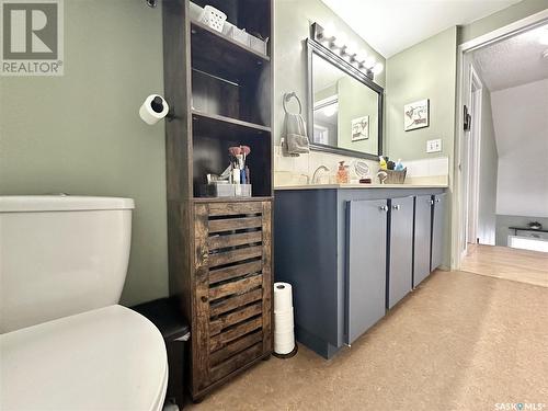 845 Garnet Street, Regina, SK - Indoor Photo Showing Bathroom