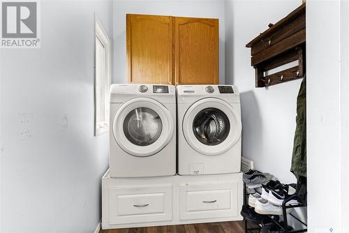 301 Assiniboia Avenue, Francis, SK - Indoor Photo Showing Laundry Room