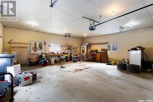 301 Assiniboia Avenue, Francis, SK - Indoor Photo Showing Garage