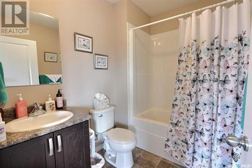 401 1501 15Th Street E, Prince Albert, SK - Indoor Photo Showing Bathroom