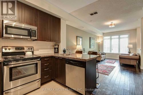 129 - 383 Prince Of Wales Drive, Mississauga, ON - Indoor Photo Showing Kitchen