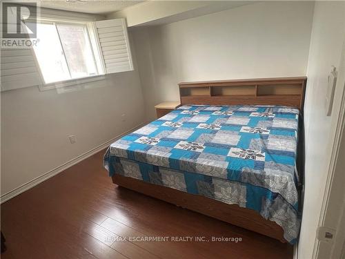 505 Berkindale Drive, Hamilton, ON - Indoor Photo Showing Bedroom