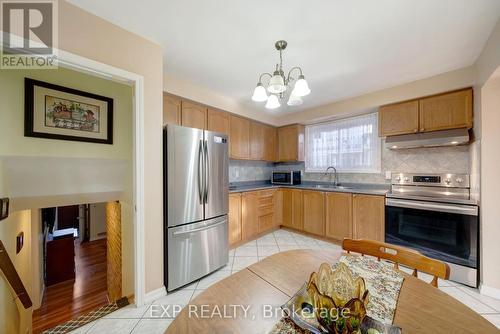 5 Rapallo Drive, Hamilton, ON - Indoor Photo Showing Kitchen With Double Sink