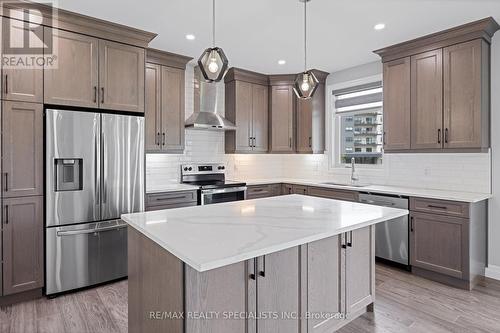 1544 Darfield Road, Windsor, ON - Indoor Photo Showing Kitchen With Upgraded Kitchen