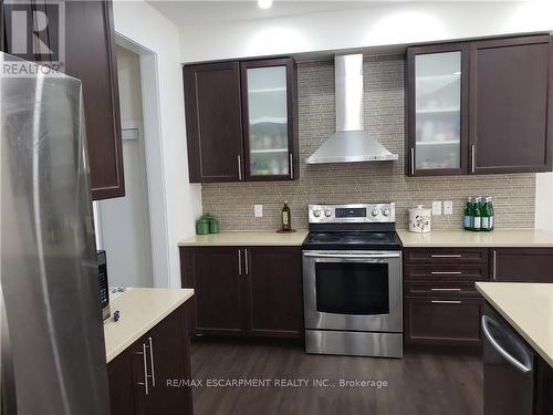 36 Aldgate Avenue, Hamilton, ON - Indoor Photo Showing Kitchen With Upgraded Kitchen