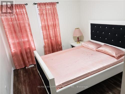 36 Aldgate Avenue, Hamilton, ON - Indoor Photo Showing Bedroom