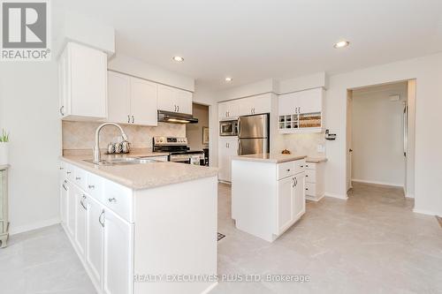 14 Cranberry Court, Guelph, ON - Indoor Photo Showing Kitchen