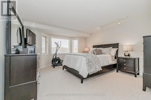 14 Cranberry Court, Guelph, ON - Indoor Photo Showing Bedroom