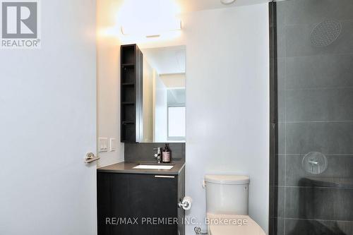 1703 - 1000 Portage Parkway, Vaughan, ON - Indoor Photo Showing Bathroom