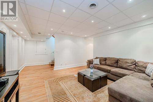 1627 Houston Avenue, Innisfil, ON - Indoor Photo Showing Living Room