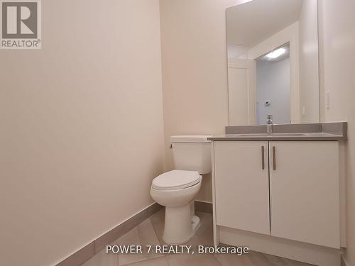 2121 - 9000 Jane Street, Vaughan, ON - Indoor Photo Showing Bathroom