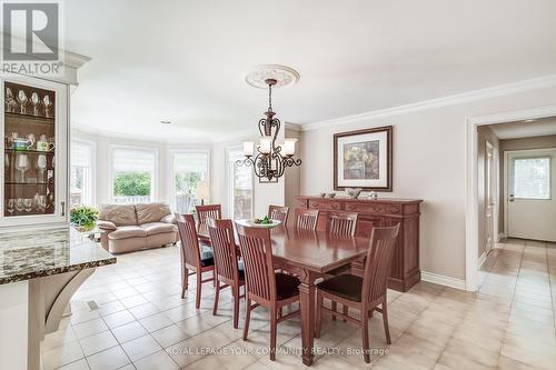 1 Tannery Crt, Richmond Hill, ON - Indoor Photo Showing Dining Room