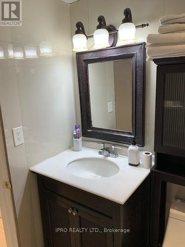 4499 Glen Erin Drive, Mississauga, ON - Indoor Photo Showing Bathroom