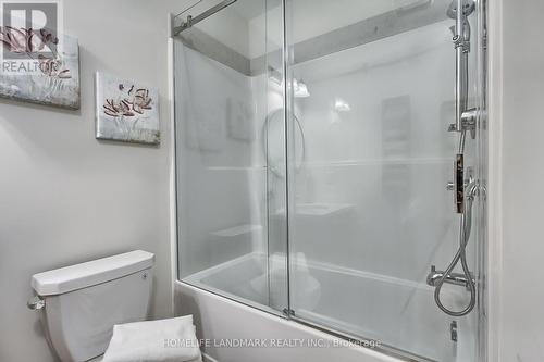 1357 Kobzar Drive, Oakville, ON - Indoor Photo Showing Laundry Room