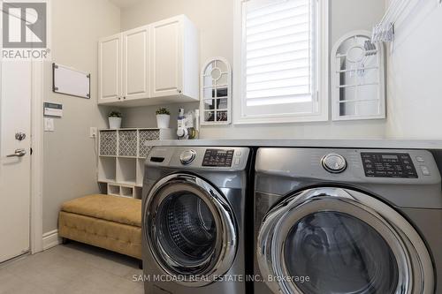 691 Merlot Court, Mississauga, ON - Indoor Photo Showing Laundry Room