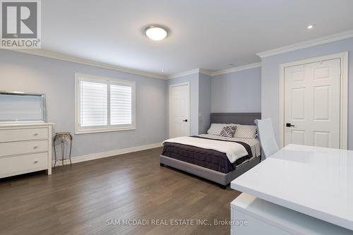 691 Merlot Court, Mississauga, ON - Indoor Photo Showing Bedroom