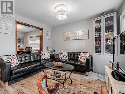 89 Miller Street, Toronto, ON - Indoor Photo Showing Living Room