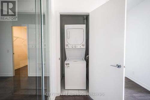 1119 - 270 Dufferin Street, Toronto, ON - Indoor Photo Showing Laundry Room