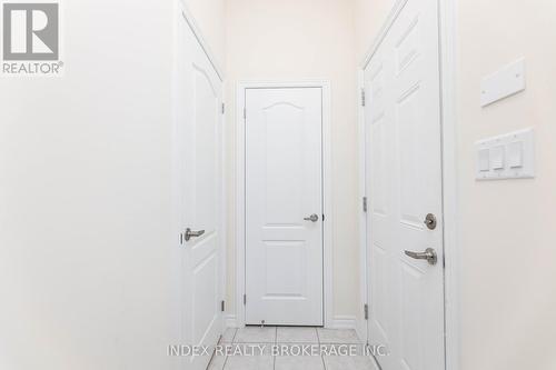 21 Mountainside Crescent, Whitby, ON - Indoor Photo Showing Other Room