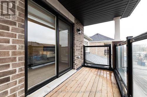 21 Mountainside Crescent, Whitby, ON - Outdoor With Balcony With Exterior