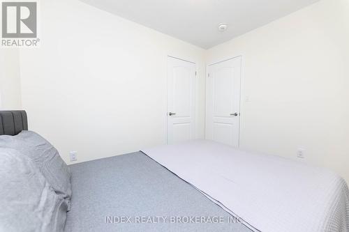 21 Mountainside Crescent, Whitby, ON - Indoor Photo Showing Bedroom