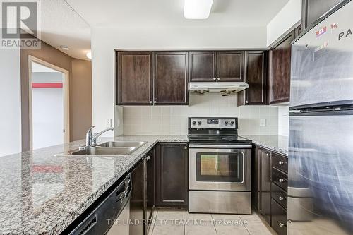 2510 - 88 Grangeway Avenue, Toronto, ON - Indoor Photo Showing Kitchen With Double Sink With Upgraded Kitchen