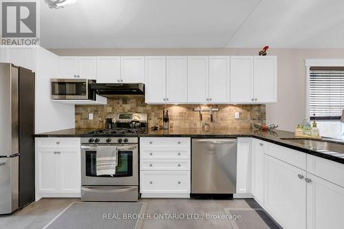 49 Wallace Street, New Tecumseth, ON - Indoor Photo Showing Kitchen