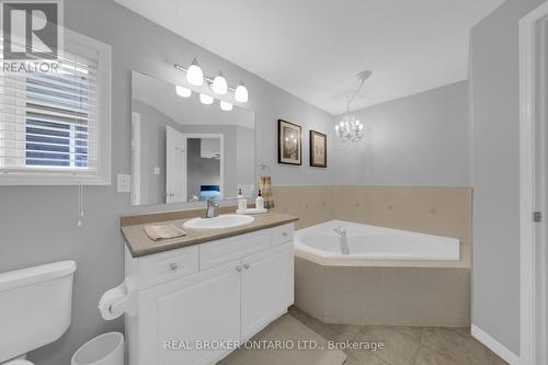 49 Wallace Street, New Tecumseth, ON - Indoor Photo Showing Bathroom