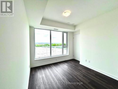 829 - 2 David Eyer Road E, Richmond Hill, ON - Indoor Photo Showing Other Room