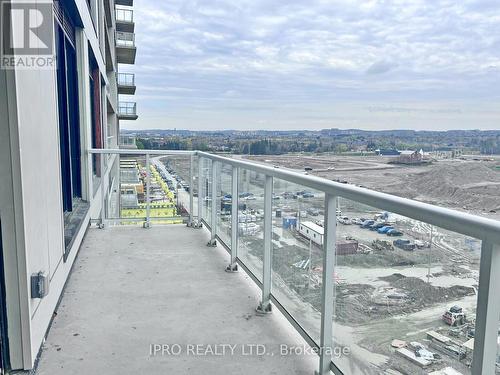 829 - 2 David Eyer Road E, Richmond Hill, ON - Outdoor With Balcony With View