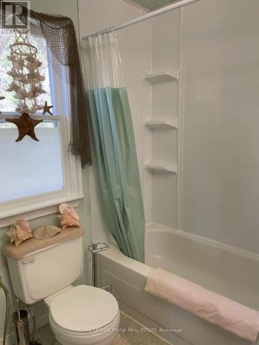39 Boulter Lake Road, Hastings Highlands, ON - Indoor Photo Showing Bathroom