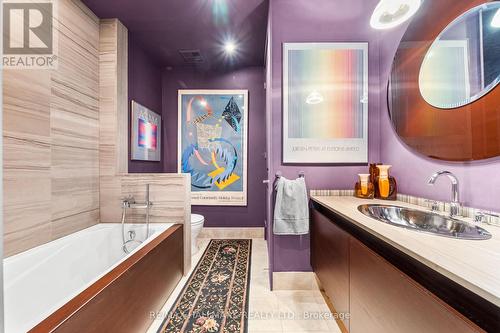 905 - 48 St Clair Avenue W, Toronto, ON - Indoor Photo Showing Bathroom