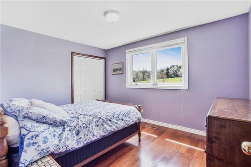 5pc-Bath - 1580 Mineral Springs Road, Ancaster, ON - Indoor Photo Showing Bedroom