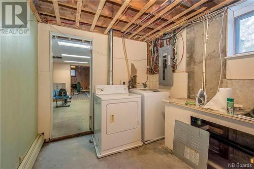 5 Cedar Acres Court, New Maryland, NB - Indoor Photo Showing Laundry Room