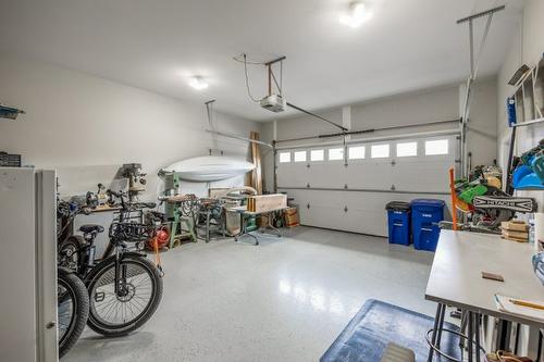 2094 Sage Crescent, Westbank, BC - Indoor Photo Showing Garage