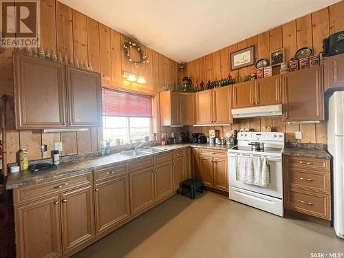 Rivers Edge, Rm Of Meadow Lake, Meadow Lake Rm No.588, SK - Indoor Photo Showing Kitchen With Double Sink