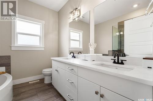 704 Scott Crescent, Warman, SK - Indoor Photo Showing Bathroom