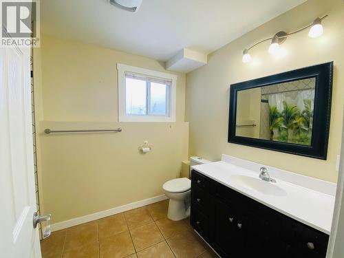 #1,2,3,4, 350 Primrose Road, Kelowna, BC - Indoor Photo Showing Bathroom