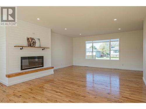 423 Pine Street, Chase, BC - Indoor Photo Showing Living Room With Fireplace