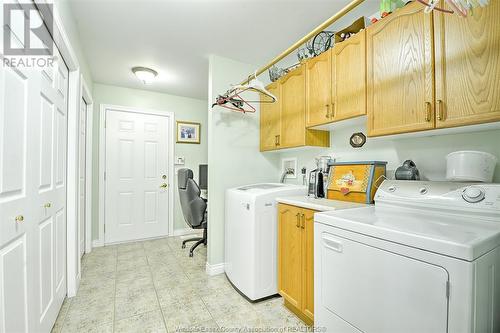550 Jackson, Harrow, ON - Indoor Photo Showing Laundry Room