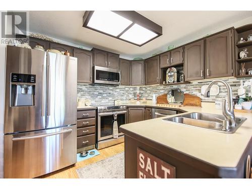 6816 89Th Avenue Unit# 5, Osoyoos, BC - Indoor Photo Showing Kitchen With Double Sink With Upgraded Kitchen
