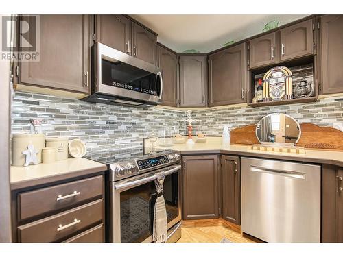 6816 89Th Avenue Unit# 5, Osoyoos, BC - Indoor Photo Showing Kitchen With Upgraded Kitchen