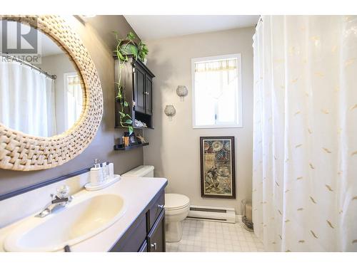 6816 89Th Avenue Unit# 5, Osoyoos, BC - Indoor Photo Showing Bathroom
