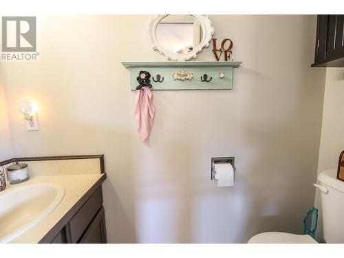 6816 89Th Avenue Unit# 5, Osoyoos, BC - Indoor Photo Showing Bathroom