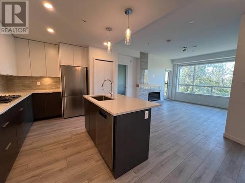 312 11641 227 Street, Maple Ridge, BC - Indoor Photo Showing Kitchen With Upgraded Kitchen