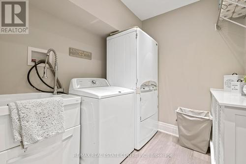 14 Buena Vista Drive, Mono, ON - Indoor Photo Showing Laundry Room