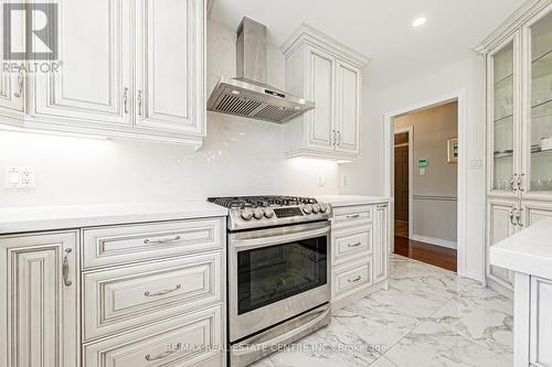 6 Iris Court, Hamilton (Carlisle), ON - Indoor Photo Showing Kitchen