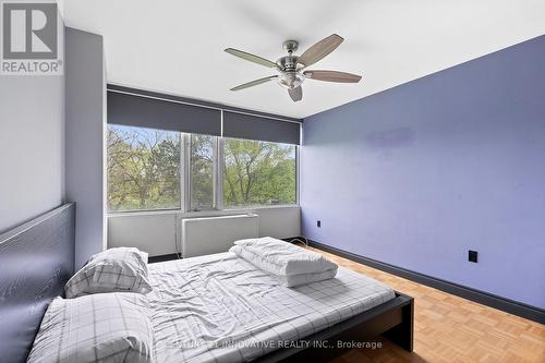 402 - 2144 Pelissier Street, Windsor, ON - Indoor Photo Showing Bedroom